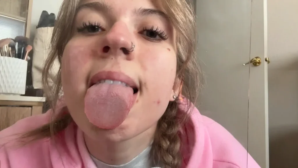 Sadie ASMR Spit Painting on Glass Sheets & Glass Licking Patreon Leak