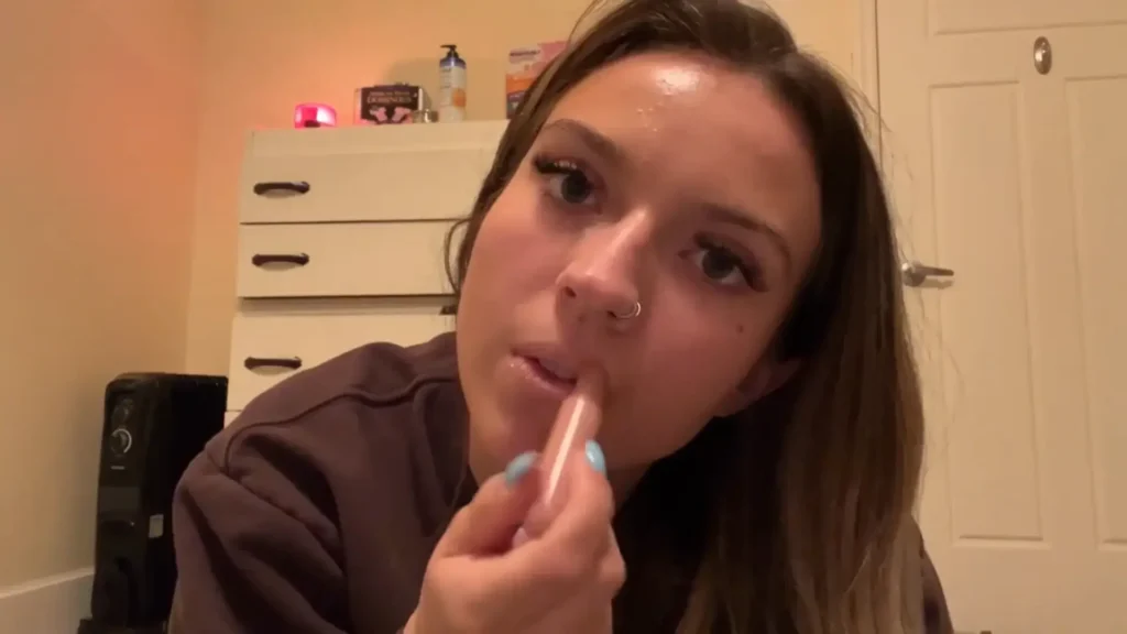 Sadie ASMR Lipgloss Application With Lens Licking Patreon Leak